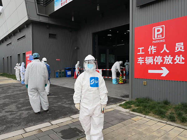 致敬！每一位战“疫”中的凡人英雄3.jpg